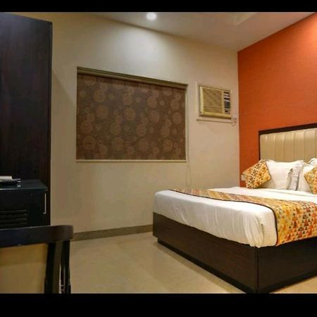 Hotel Deviram Palace Agra  Eksteriør billede