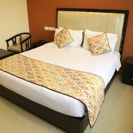 Hotel Deviram Palace Agra  Eksteriør billede