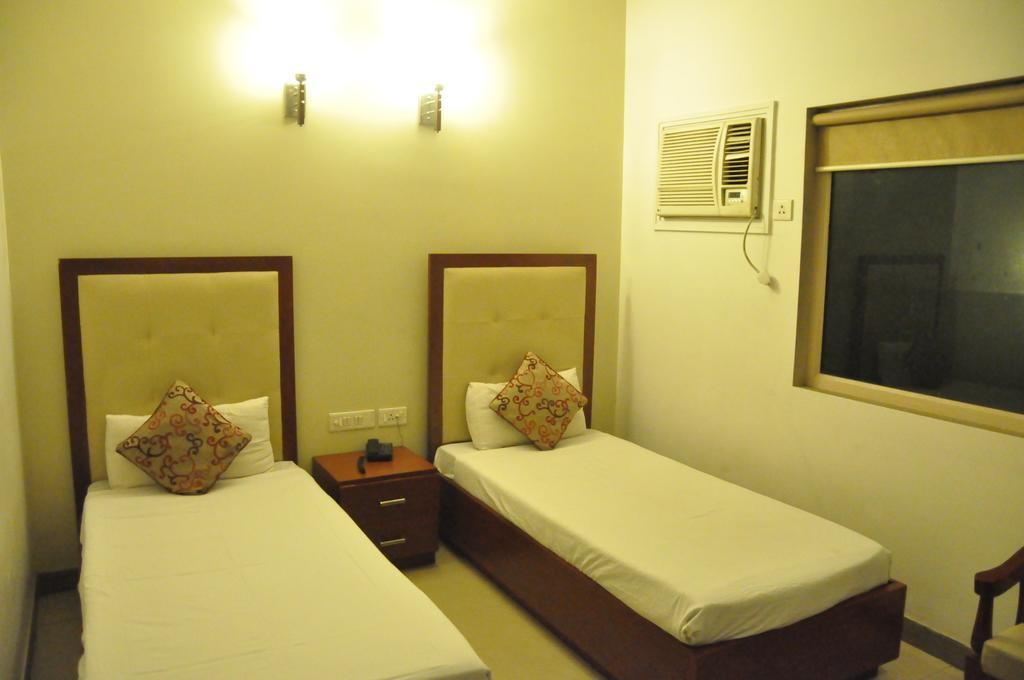 Hotel Deviram Palace Agra  Eksteriør billede