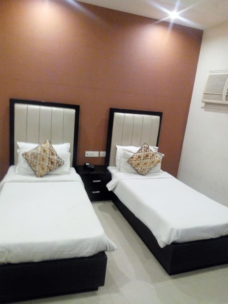Hotel Deviram Palace Agra  Eksteriør billede