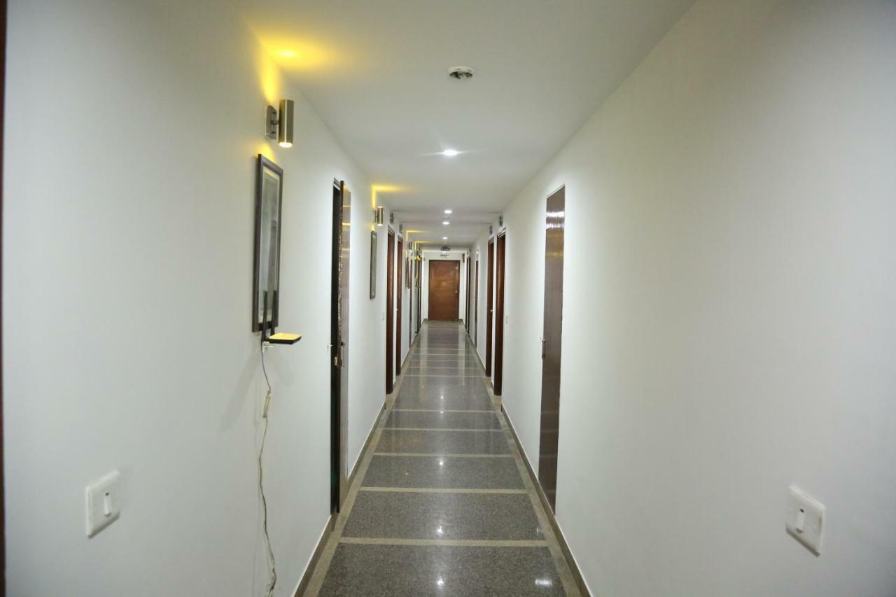 Hotel Deviram Palace Agra  Eksteriør billede
